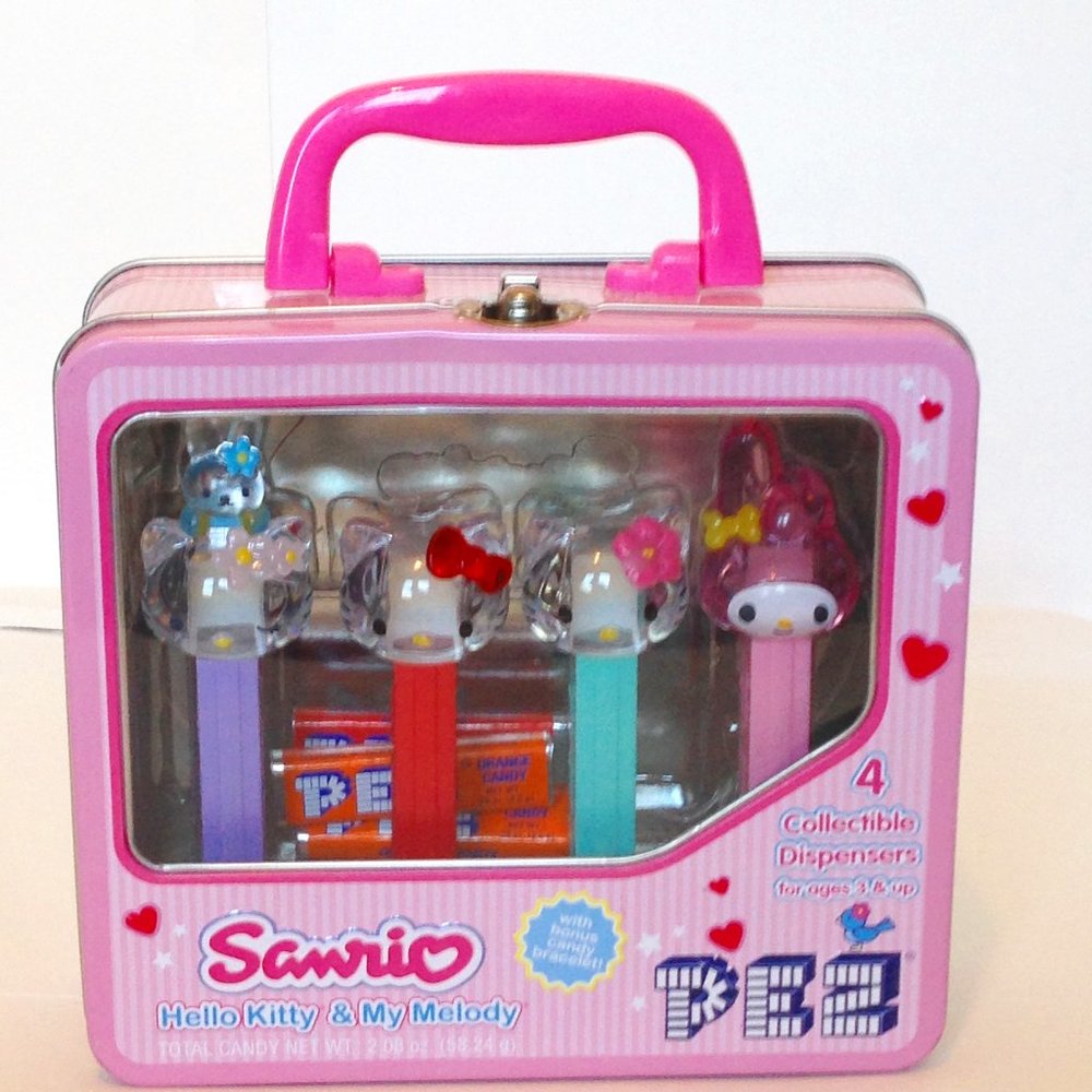 Cute Vintage Hello Kitty Pez & Collector Tin